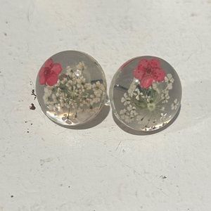 new pressed flower stud earrings
